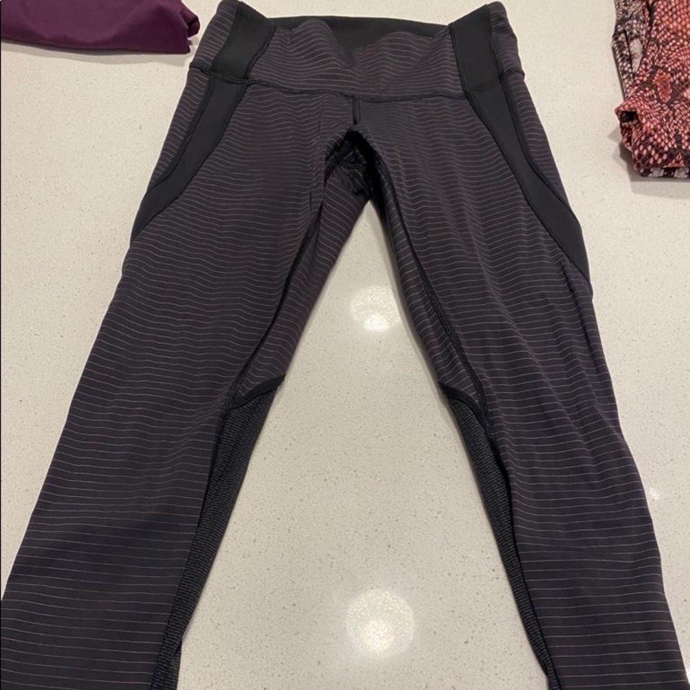 Lululemon leggings size 6